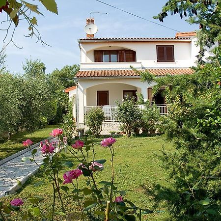 Holiday Home Magnolia Tar-Vabriga Phòng bức ảnh