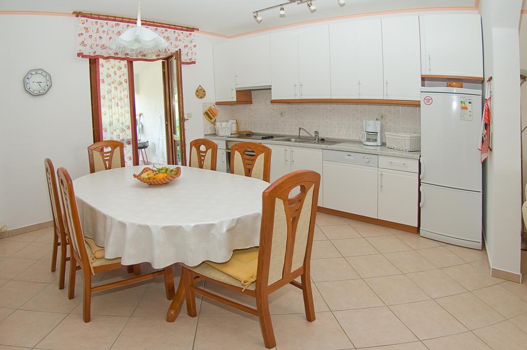 Holiday Home Magnolia Tar-Vabriga Phòng bức ảnh