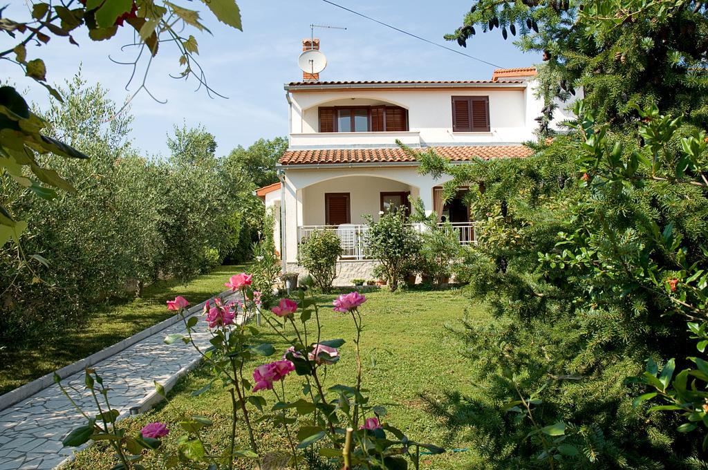 Holiday Home Magnolia Tar-Vabriga Phòng bức ảnh