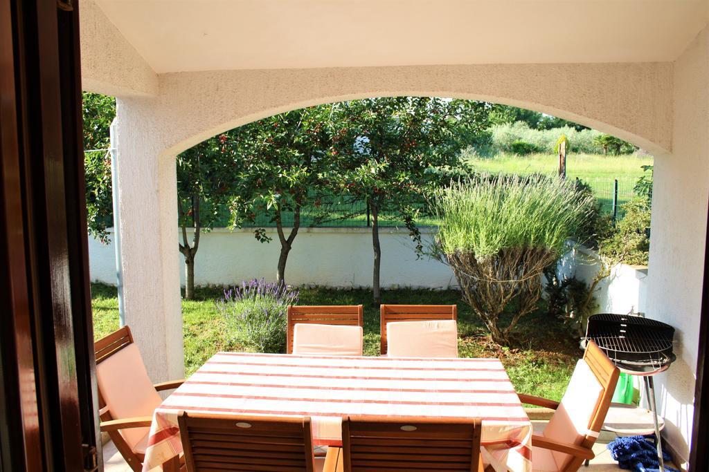 Holiday Home Magnolia Tar-Vabriga Ngoại thất bức ảnh